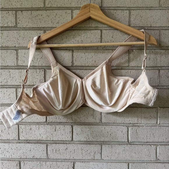 Wacoal Awareness Underwire Bra | 32DDD | Sand - Picture 4 of 6